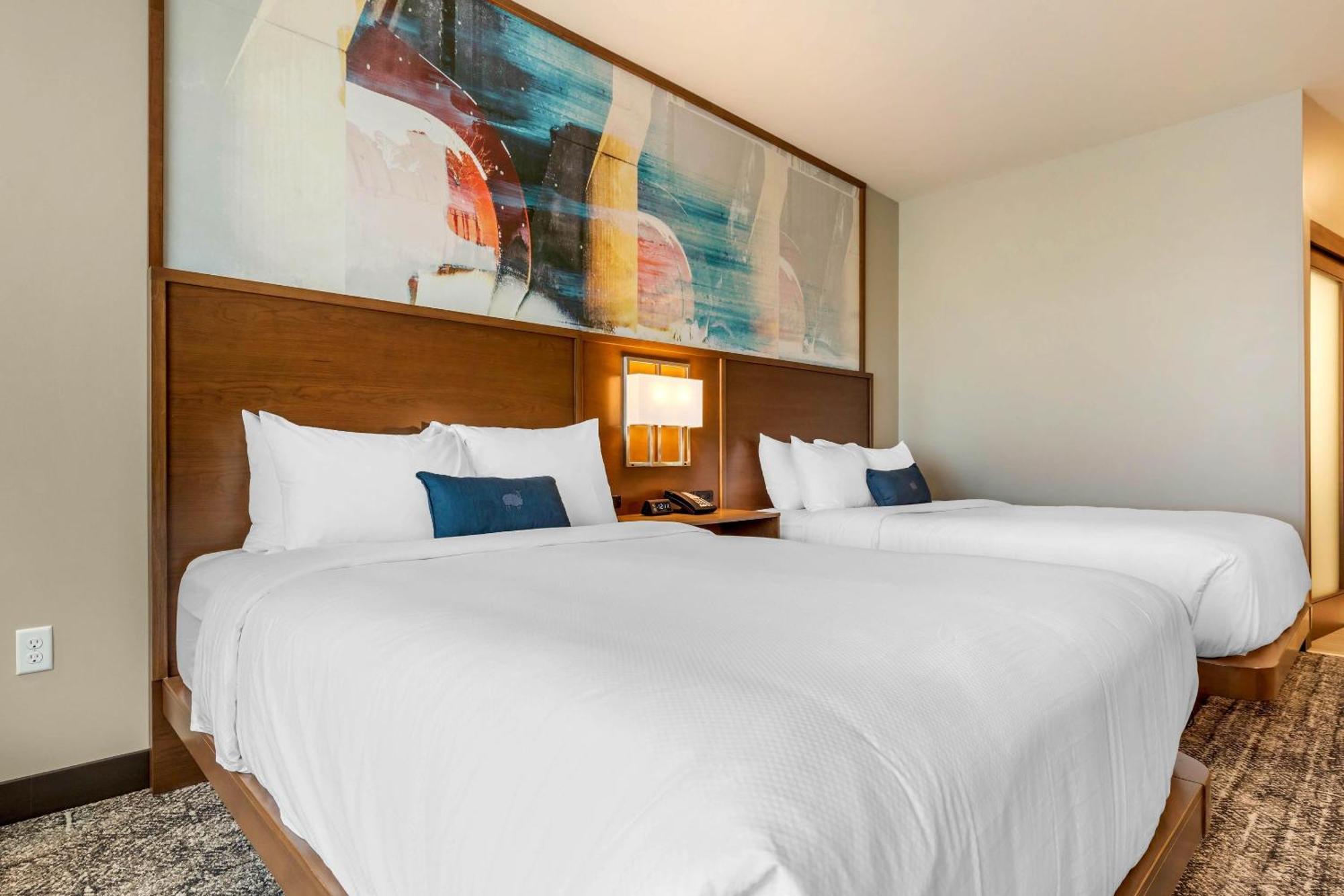 Cambria Hotel Davenport Quad Cities Бетендорф Екстериор снимка
