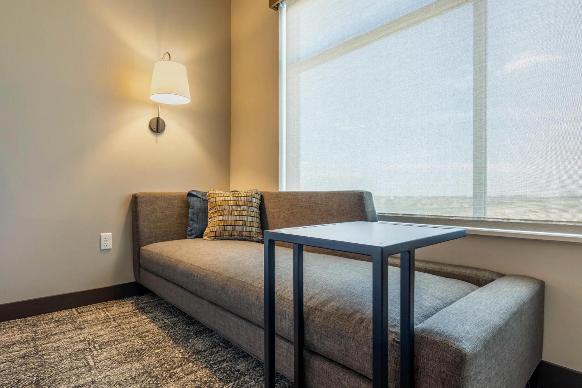 Cambria Hotel Davenport Quad Cities Бетендорф Екстериор снимка