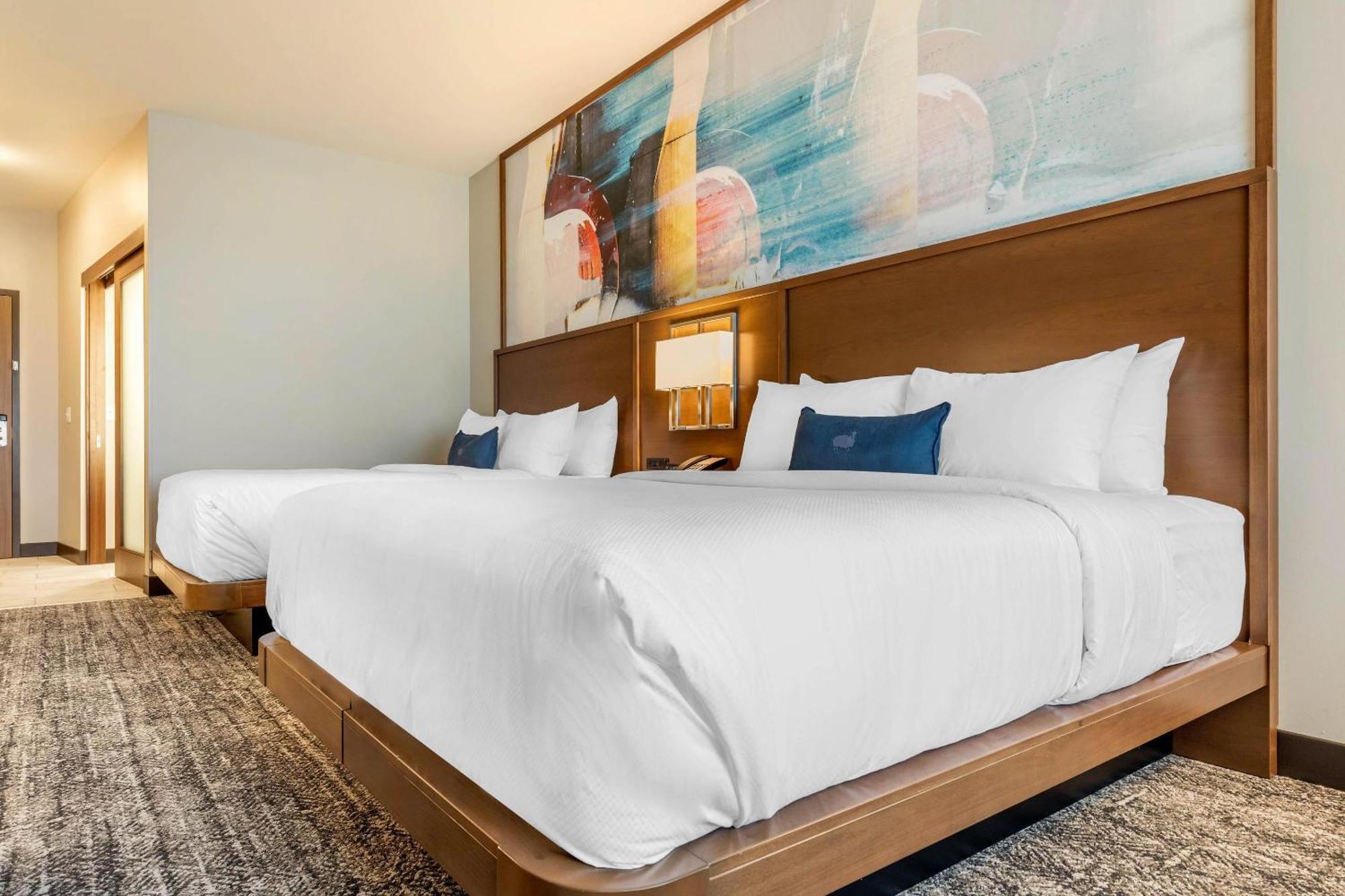 Cambria Hotel Davenport Quad Cities Бетендорф Екстериор снимка