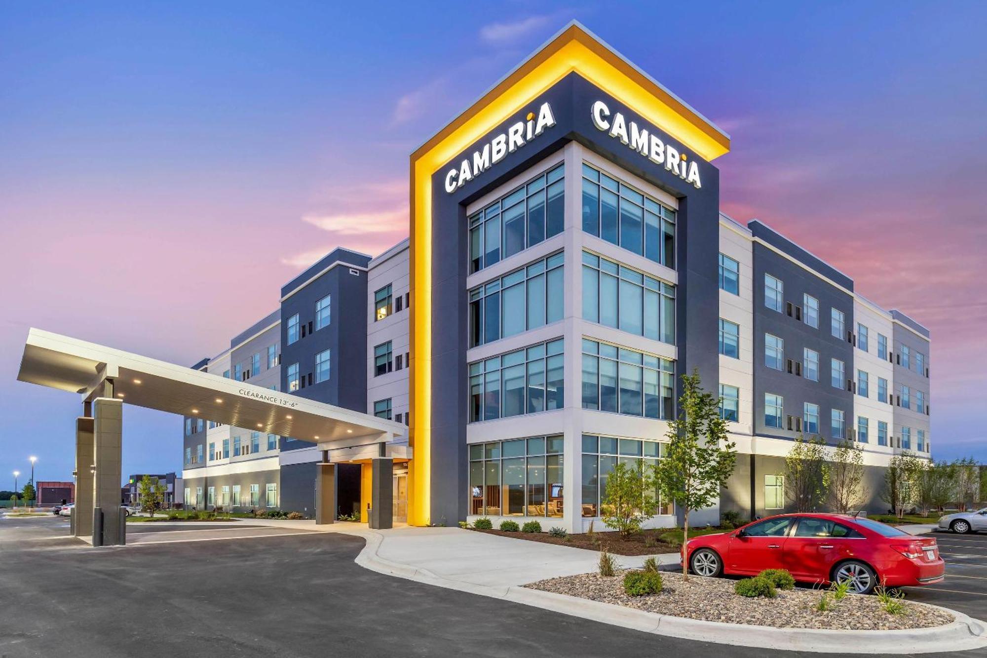 Cambria Hotel Davenport Quad Cities Бетендорф Екстериор снимка