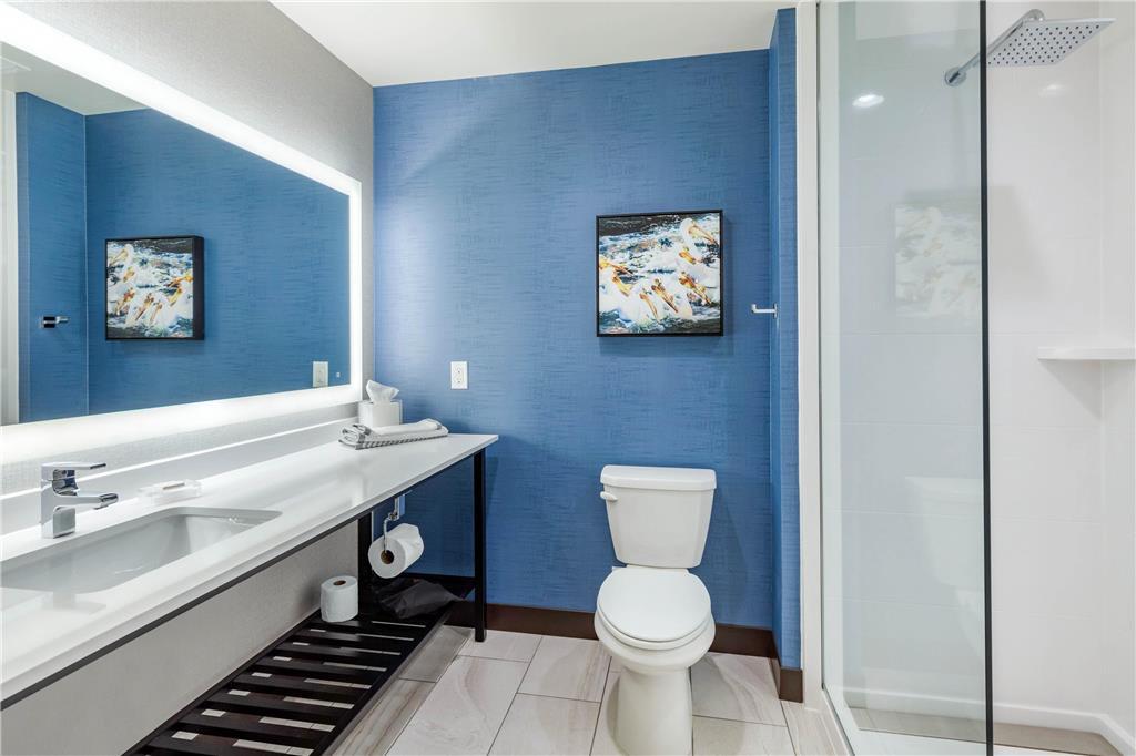 Cambria Hotel Davenport Quad Cities Бетендорф Стая снимка