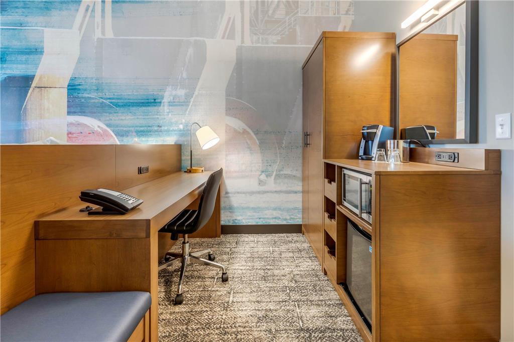 Cambria Hotel Davenport Quad Cities Бетендорф Стая снимка