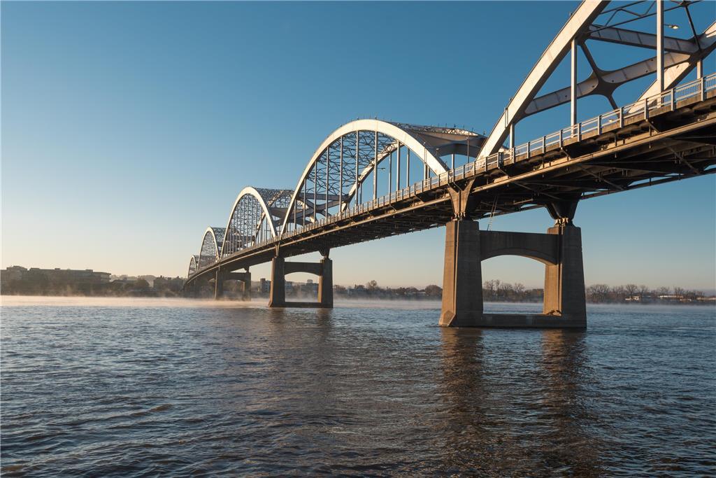 Cambria Hotel Davenport Quad Cities Бетендорф Екстериор снимка